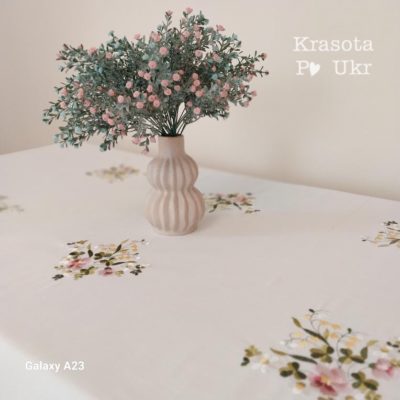#3 Скатертина з вишивкою, дизайн “квіткові мотиви” рожеві 150*220 см, 135*180 см