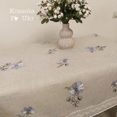 Лляна скатертина з вишивкою "Блакитні ромашки", розміри 110×160 см і 135×180 см