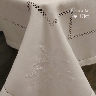 Біла скатертина "Сніп" з вишивкою "білим по білому", розміри 110×160, 135×180, 150×220, 180×320, 180×420, 180×450 см