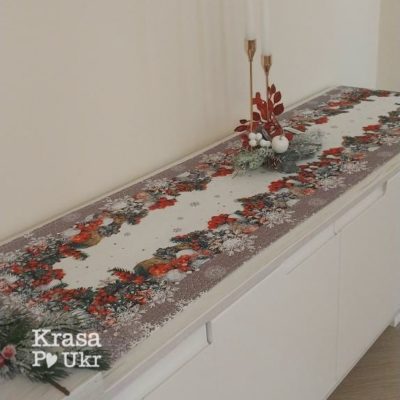 #4996 Ранер “Різдвяна історія” з яблучками, хвоєю та калиною 40*90 см, 40*145 см