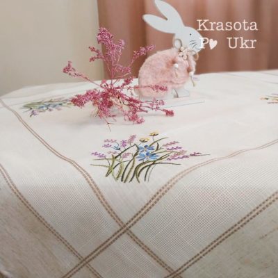 Скатертина натуральний льон на стіл "квіти та лаванда" (90*90 см)