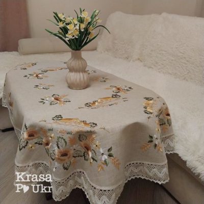 Овальна скатертина 110×160 см з вишивкою “Квіти біля дому”