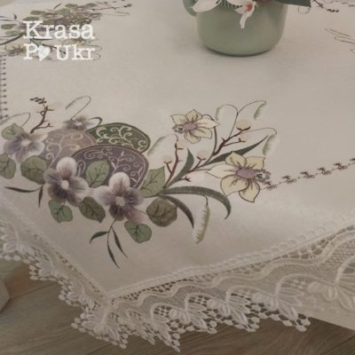 #276 Великодня скатертина, “Писанки та нарциси” – 90*90 см, атлас