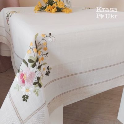 #3 Скатертина на стіл з вишивкою, дизайн "квітковий букет" - 110*160 см