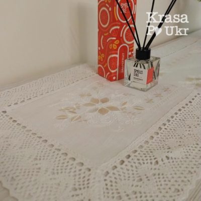 Ранер на стіл (40*180 см), дизайн “молочні квіти” #155, біла з широким мереживом