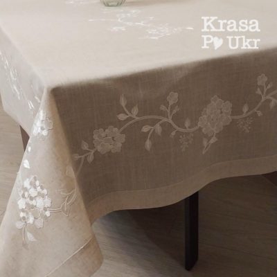 #259 Вишита лляна скатертина “Гортензія ваніль”, класична  – 1,5*2,2 м