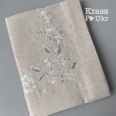 #275 Скатертина класична ллянна з вишивкою "молочні мальви" 150*220 см