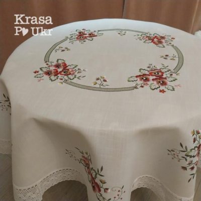 #103 Скатертина з квітковою вишивкою "Матіоли" - 180 cм (на круглий стіл)