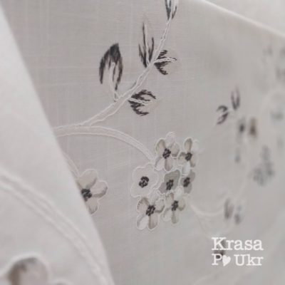 #259 Скатертина з вшивним мереживом, дизайн “сірі гортензії”, 150*220 см - біла