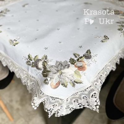 Різдвяна вишита скатертина біла, “Сірі різдвяники” (90*90 см) ?