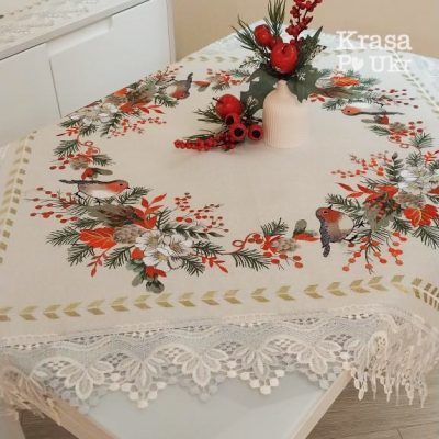 Скатертина на стіл вишита 90*90 см, дизайн “Різдвяний снігур” (молочна або біла)