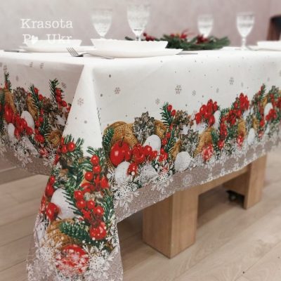 #996 Скатертина 110*160 см, 135*180 см, 150*220 см, “Новорічна історія” з яблучками, хвоєю та калиною