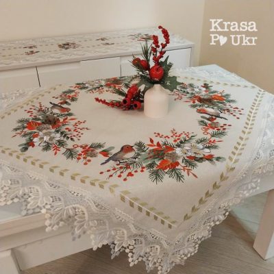 Скатертина на стіл вишита 90*90 см, дизайн “Різдвяний снігур” (молочна або біла)