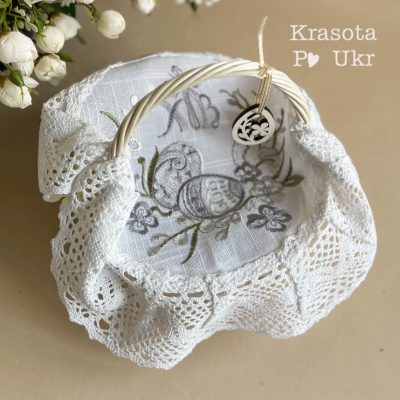 Серветка на дитячий кошик з мереживом, “Великодня меланхолія” (білий льон, 30 см)