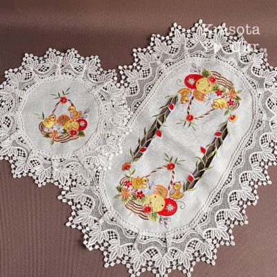 Комплект атласних серветок “Сонячні курчата”, айворі, дитяча 30 см і доросла на вибір (42*30 см або 60*40 см)