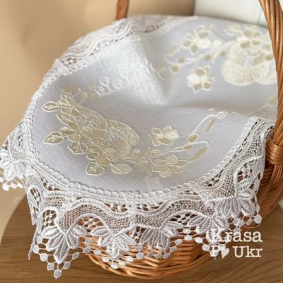 Великодня атласна серветка з мереживом “молочним по білому” 60*40 см