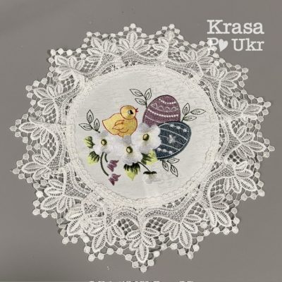 Дитяча з вишивкою серветка 30 см “Курчатко і писанка”, айворі