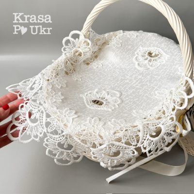 Атласний рушник з мереживом на кошик (55*38 см) – айворі (без вишивки)