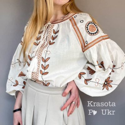 Біла сорочка з пастельною вишивкою, довгий рукав (розмір S-M-L)